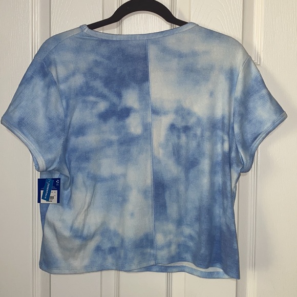 Crop top - Picture 2 of 3